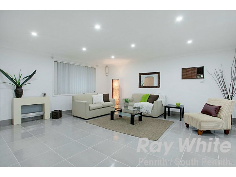 1/114 Sunflower Drive, Claremont Meadows NSW 2747