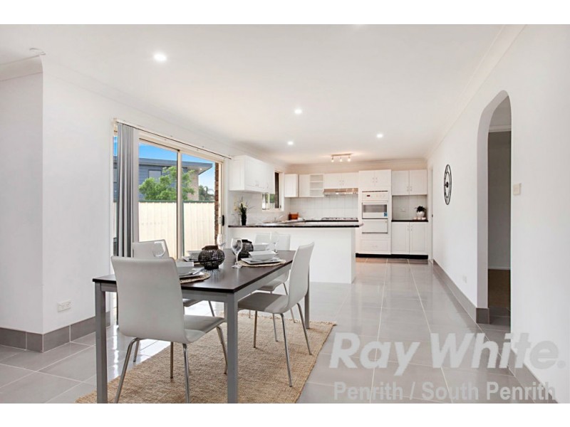 1/114 Sunflower Drive, Claremont Meadows NSW 2747
