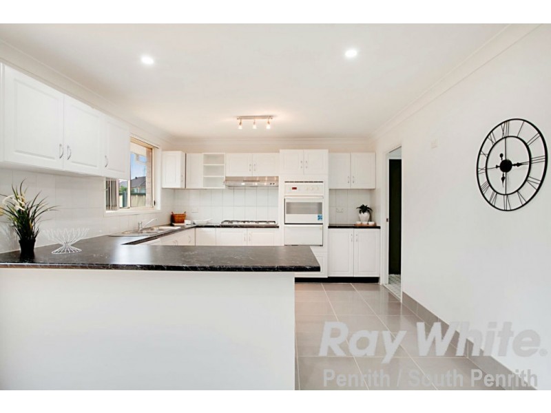 1/114 Sunflower Drive, Claremont Meadows NSW 2747