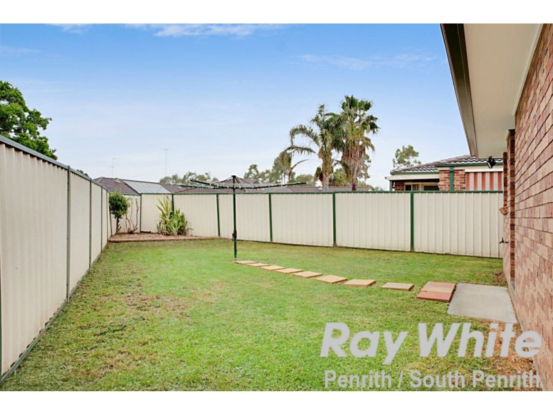 1/114 Sunflower Drive, Claremont Meadows NSW 2747