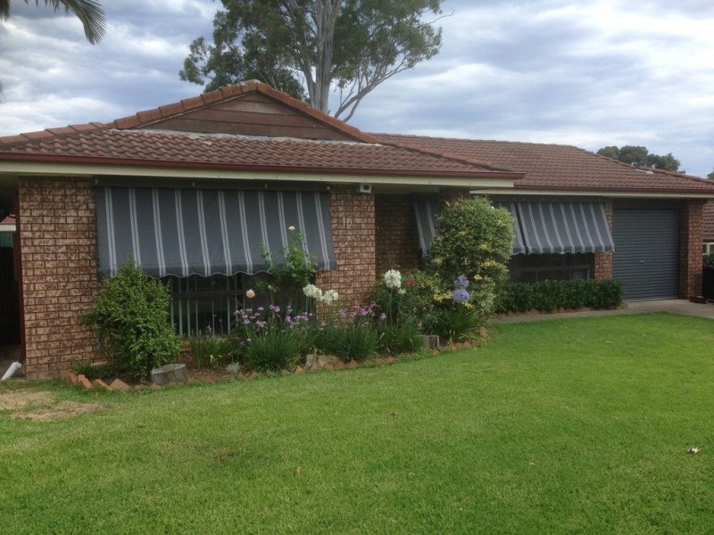 16 Titania Place, Cranebrook NSW 2749