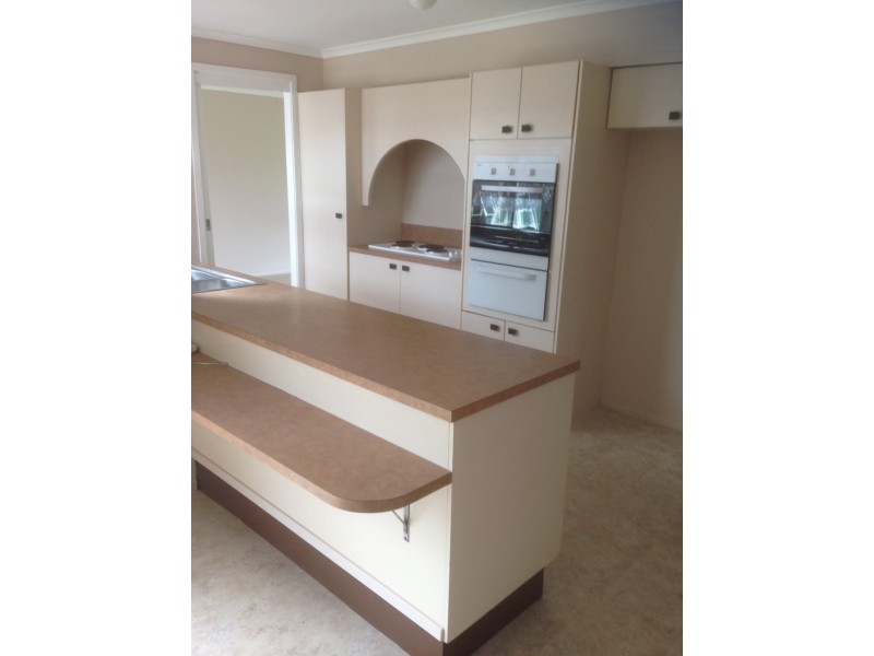 16 Titania Place, Cranebrook NSW 2749