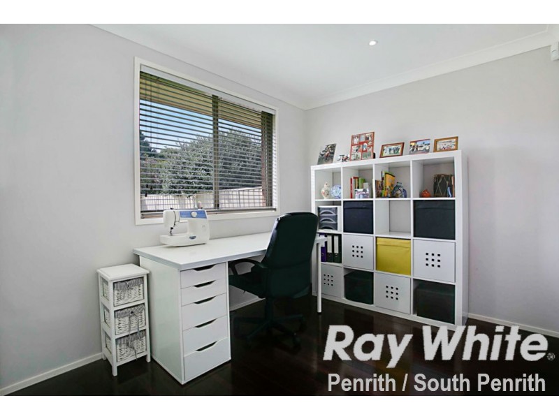 15 Paganini Cresent, Claremont Meadows NSW 2747