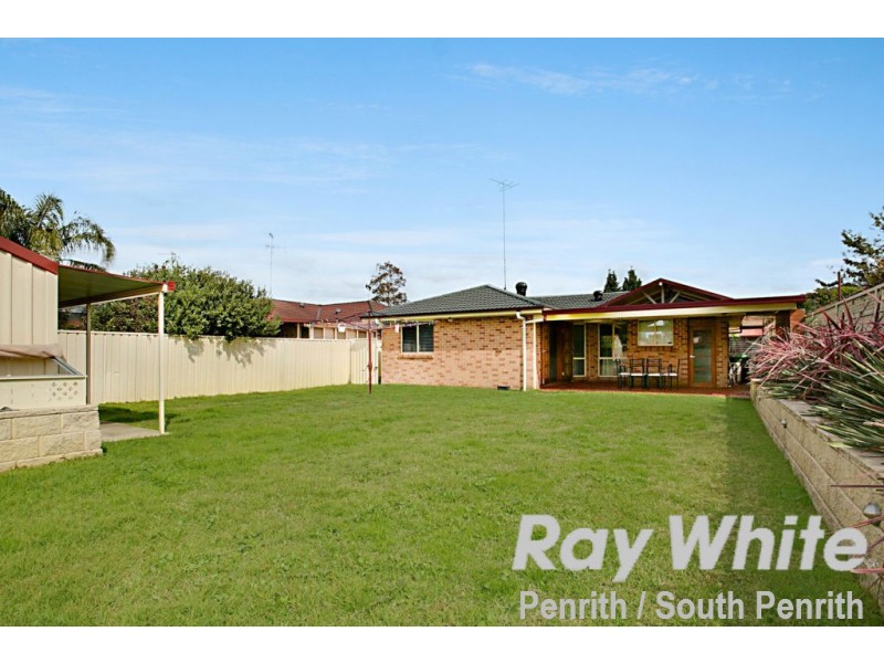 15 Paganini Cresent, Claremont Meadows NSW 2747