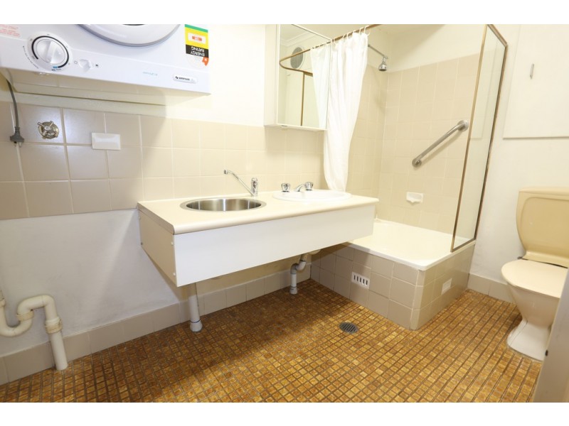 2F/9-19 York Road, Jamisontown NSW 2750