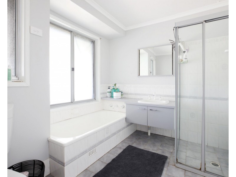 9 Marowin Place, Wauchope NSW 2446