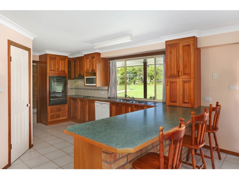 98 Yippin Creek Road, Wauchope NSW 2446