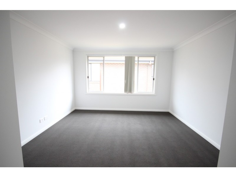 8 Whipcrack Terrace, Wauchope NSW 2446