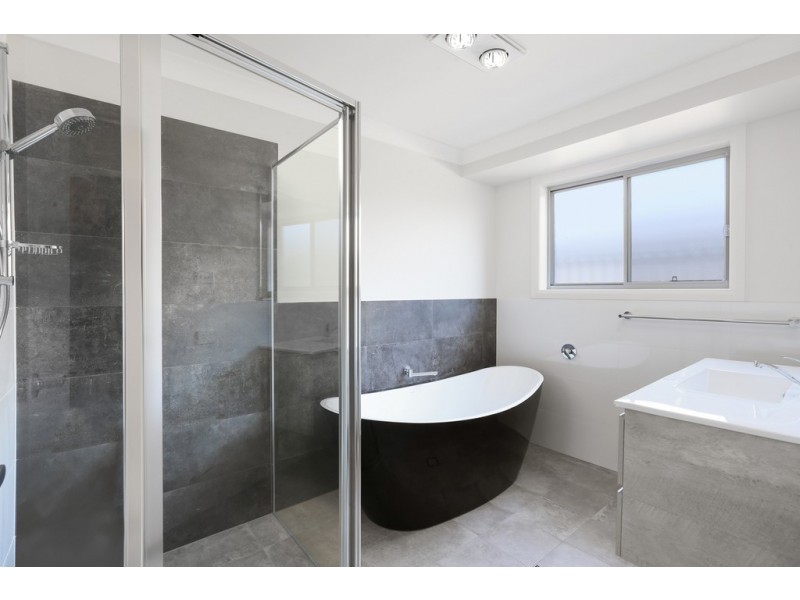 8 Tarragon Drive, Wauchope NSW 2446