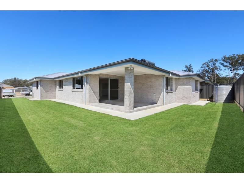 8 Tarragon Drive, Wauchope NSW 2446