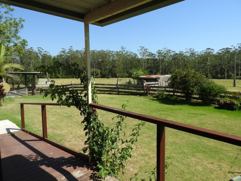 484 Blackbutt Road,, Herons Creek NSW 2443