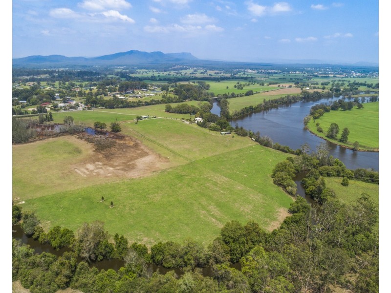 1716 Oxley Highway, Sancrox NSW 2446