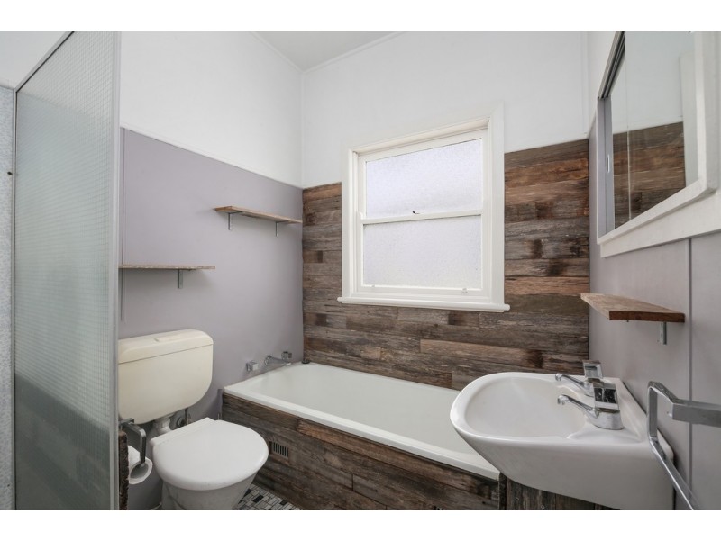 6 Elizabeth Street, Wauchope NSW 2446