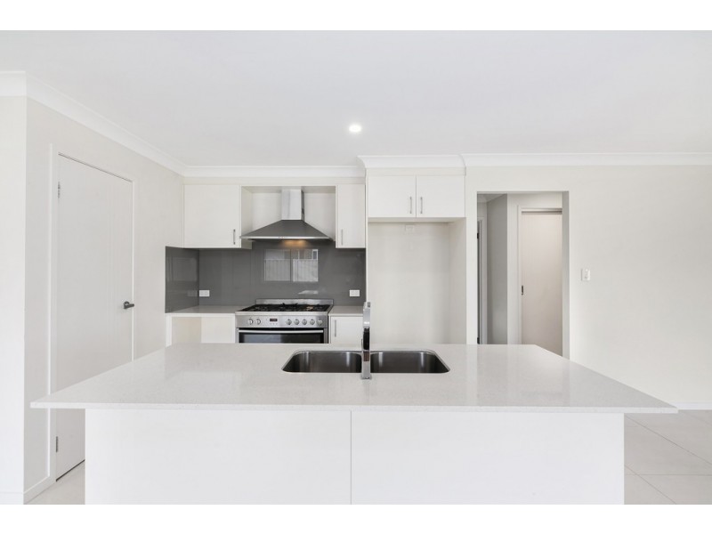 8 Glenview Drive, Wauchope NSW 2446