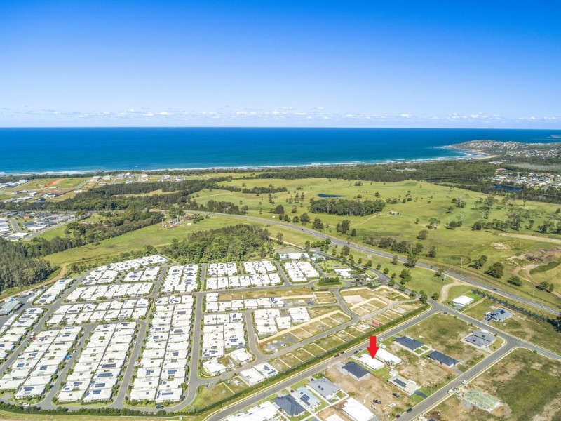 13 Whiting Way, Lake Cathie NSW 2445
