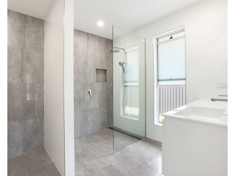 10 Scott Street, Thrumster NSW 2444