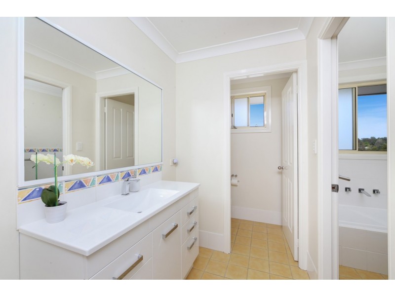 330 Sarahs Crescent, King Creek NSW 2446
