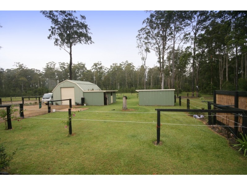 517 Lake Innes Drive, Lake Innes NSW 2446