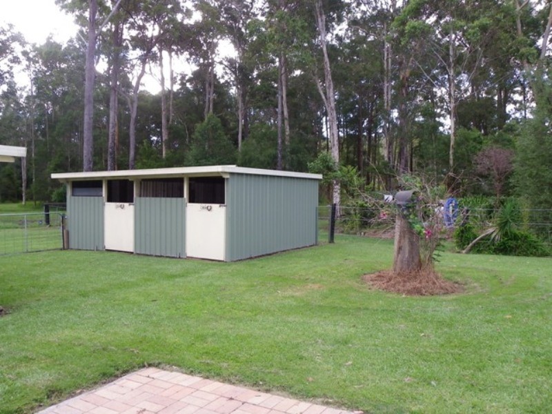 517 Lake Innes Drive, Lake Innes NSW 2446