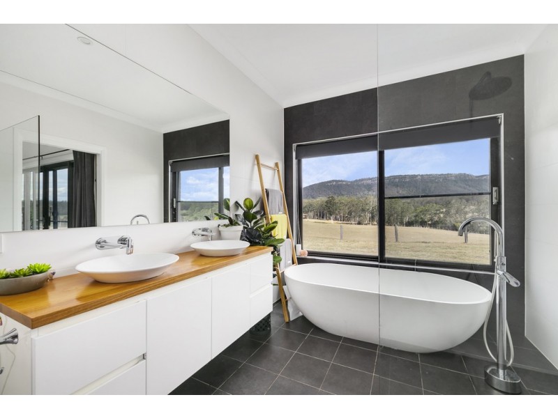 60 The Paddock Road, Wauchope NSW 2446
