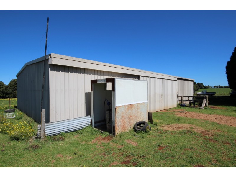 8 Pfeiffers Road, Comboyne NSW 2429