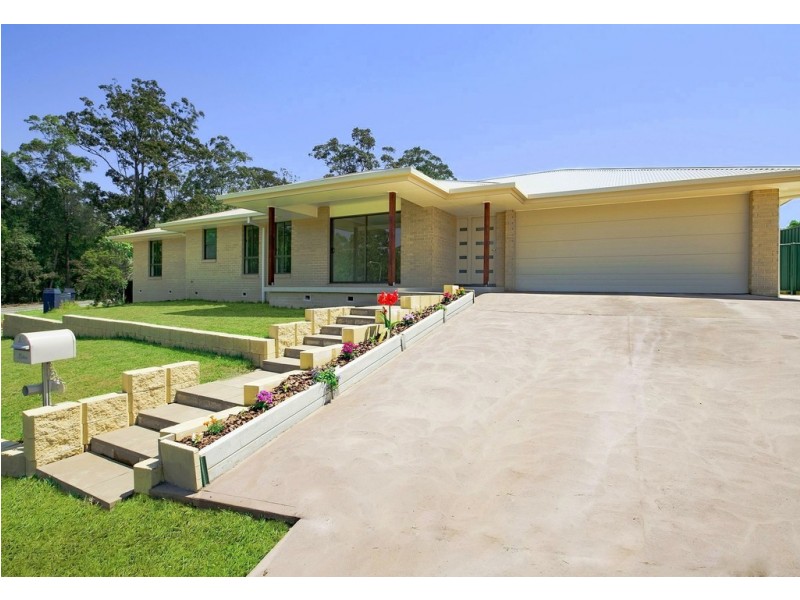 1 Riverbreeze Drive, Wauchope NSW 2446