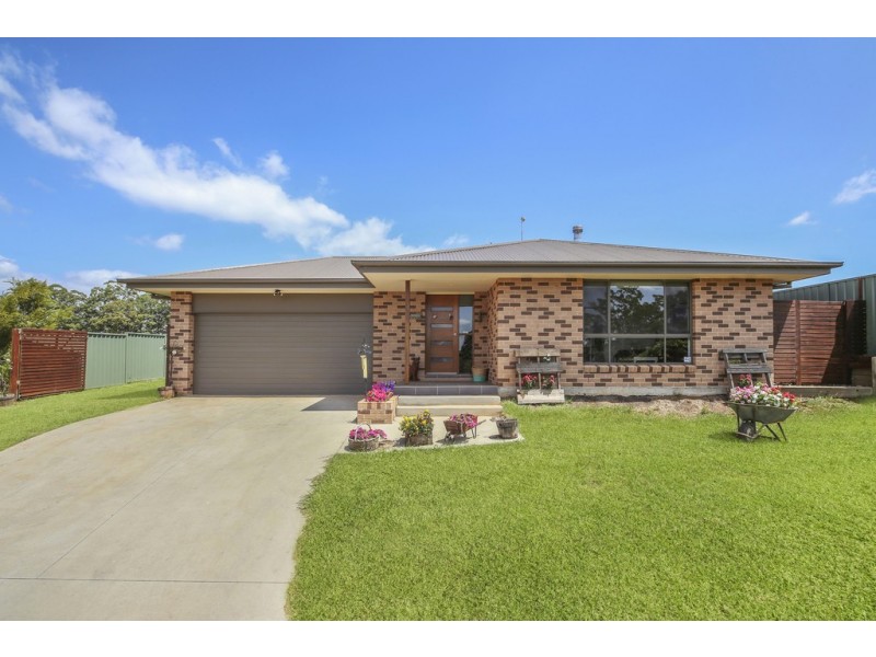 8 Brenchley Circuit, Wauchope NSW 2446