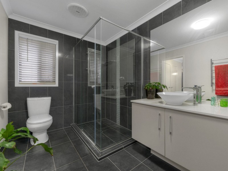 53 June Street, Mitchelton QLD 4053