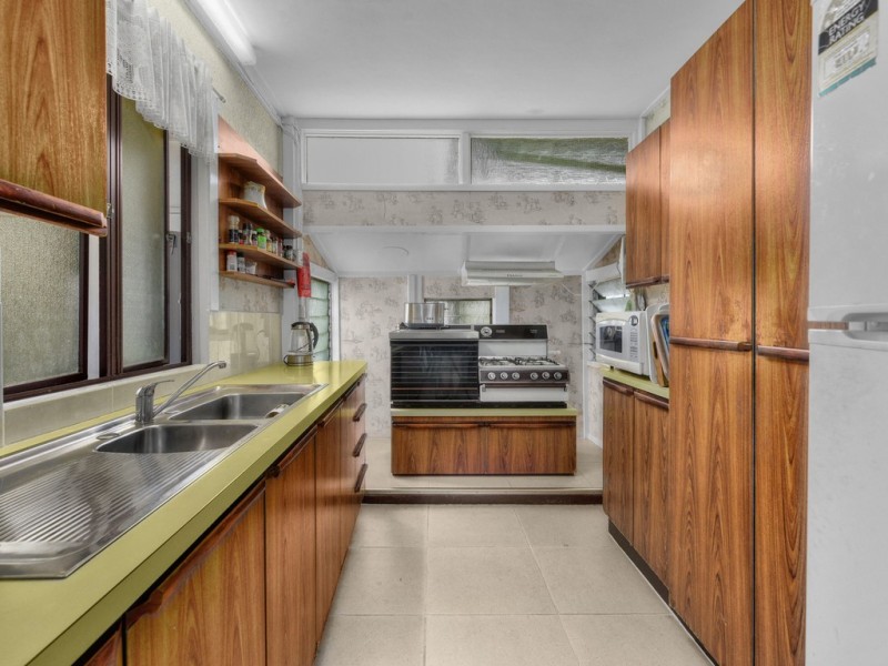 145 Jubilee Tce, Bardon QLD 4065