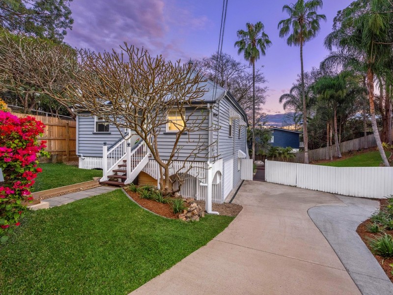 26 Soudan Street, Bardon QLD 4065