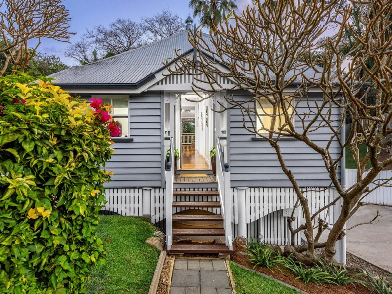 26 Soudan Street, Bardon QLD 4065