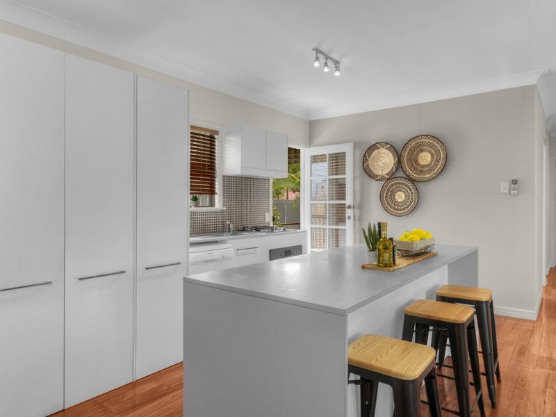 23 Mornington Street, Red Hill QLD 4059