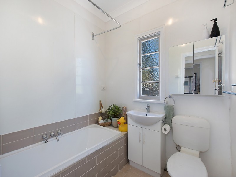 8 Hurley Street, Keperra QLD 4054