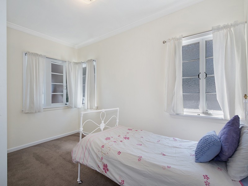 8 Hurley Street, Keperra QLD 4054