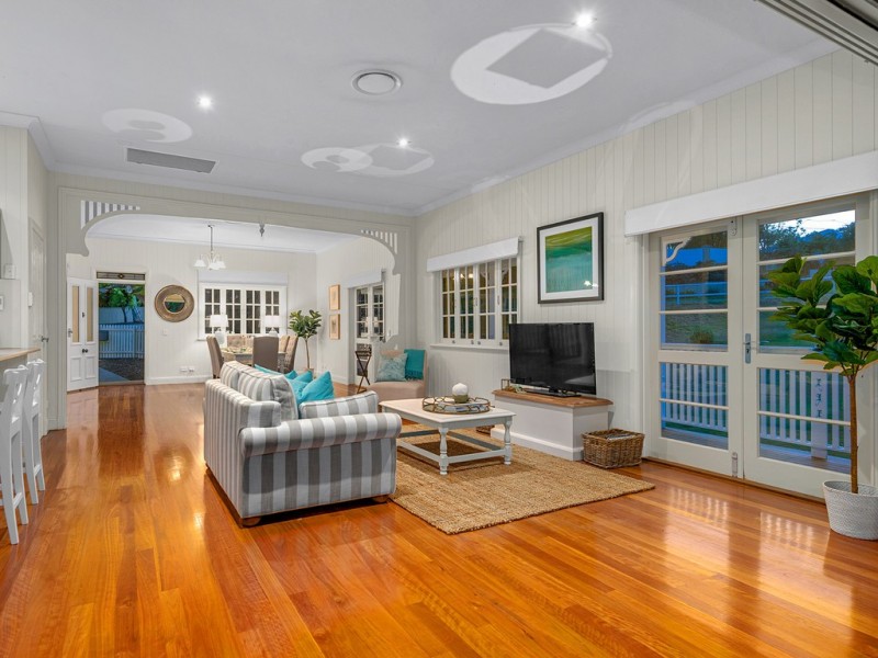 11 View Parade, Ashgrove QLD 4060