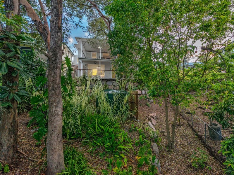 11 View Parade, Ashgrove QLD 4060