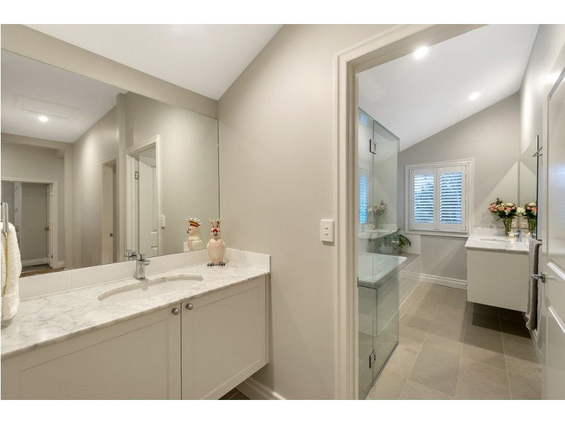 69 Mareeba Road, Ashgrove QLD 4060
