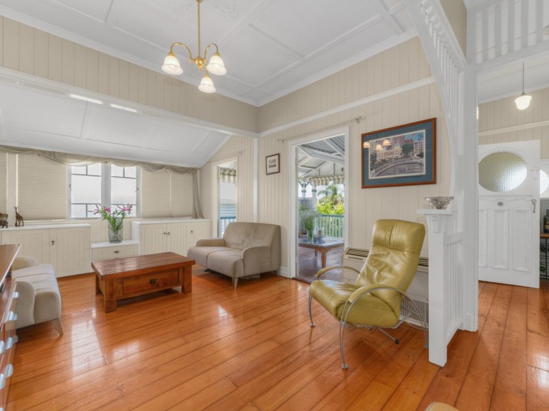 33 Exeter Street, Ashgrove QLD 4060