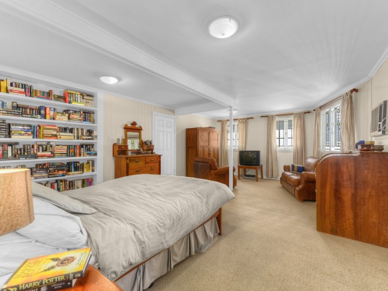 33 Exeter Street, Ashgrove QLD 4060