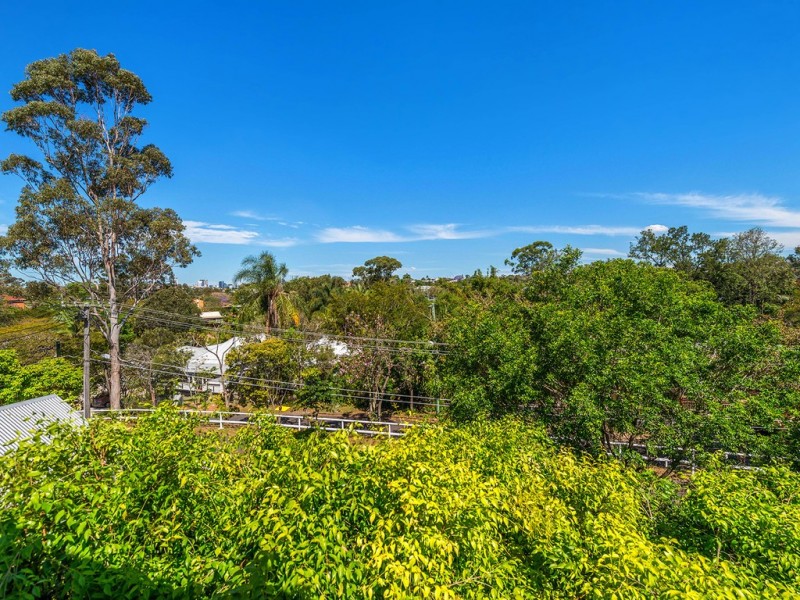 33 Exeter Street, Ashgrove QLD 4060