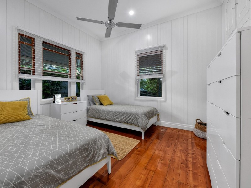 11 Hawthorn Terrace, Red Hill QLD 4059