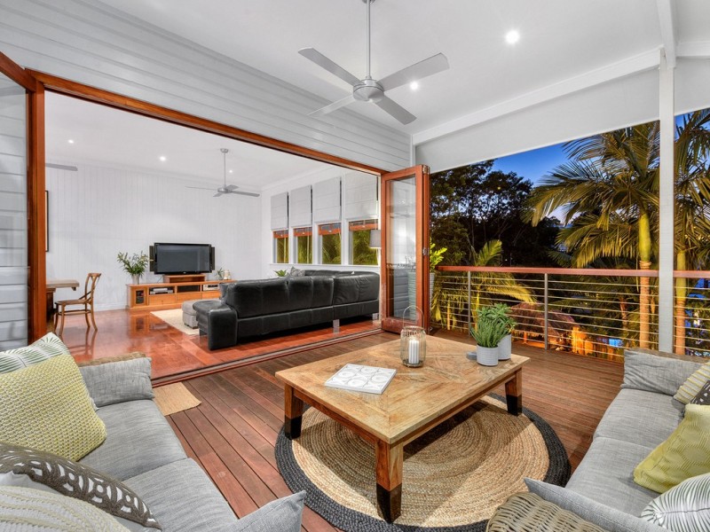 11 Hawthorn Terrace, Red Hill QLD 4059