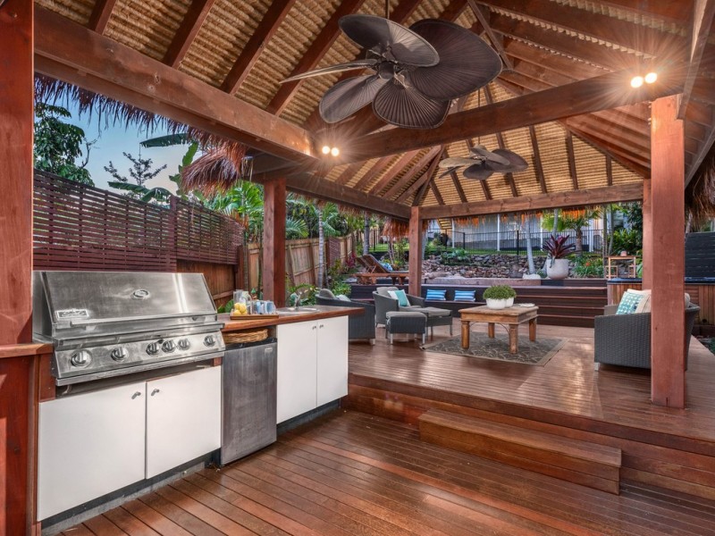 11 Hawthorn Terrace, Red Hill QLD 4059