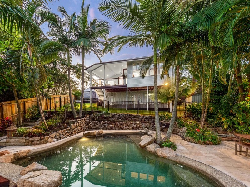 11 Hawthorn Terrace, Red Hill QLD 4059