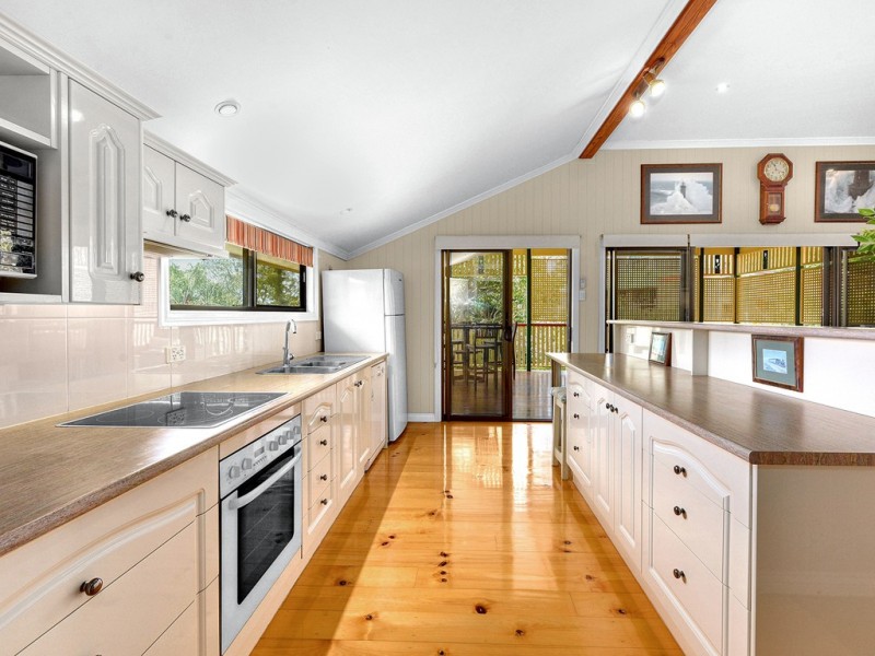 11 Garrick Terrace, Herston QLD 4006