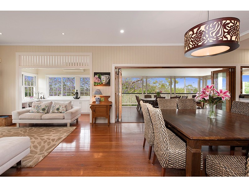 33 Ashgrove Crescent, Ashgrove QLD 4060