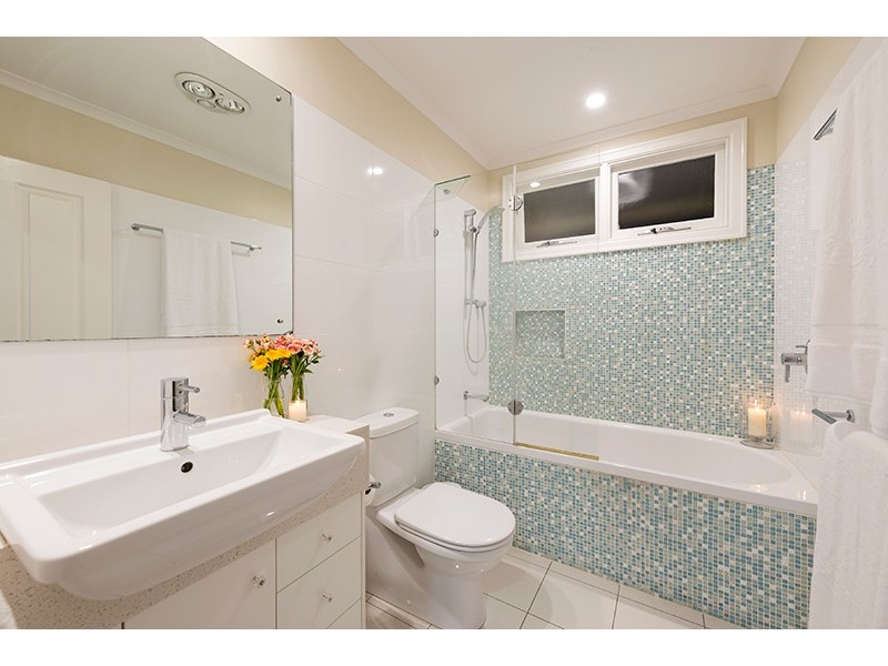 33 Ashgrove Crescent, Ashgrove QLD 4060