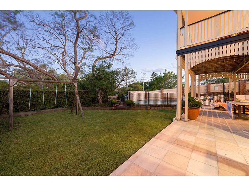 33 Ashgrove Crescent, Ashgrove QLD 4060