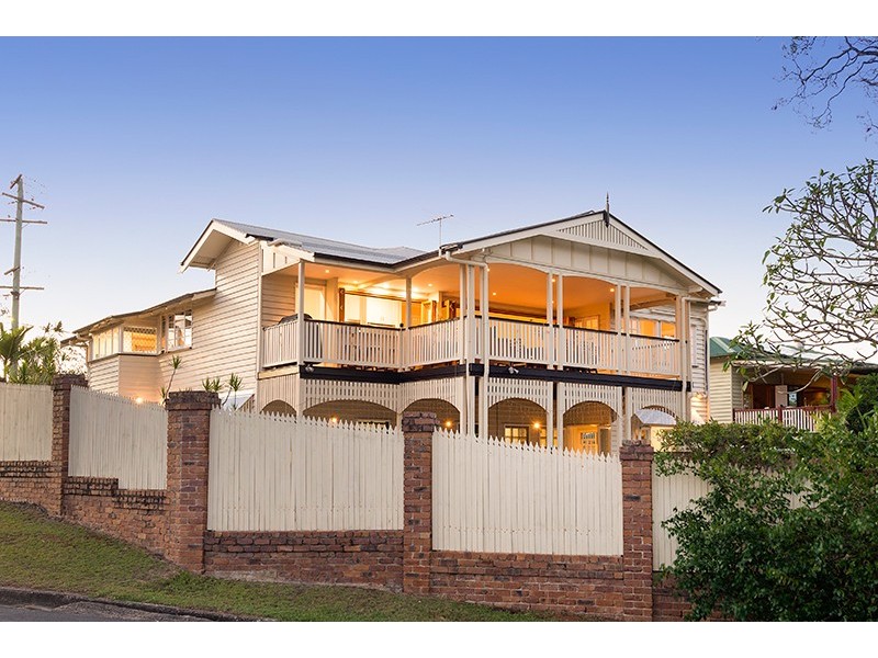 33 Ashgrove Crescent, Ashgrove QLD 4060