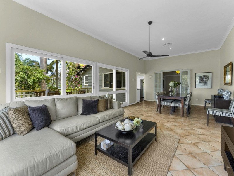14 Ashgrove Crescent, Ashgrove QLD 4060